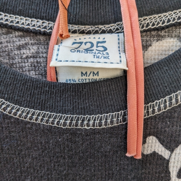 Skull Top - Picture 3 of 5